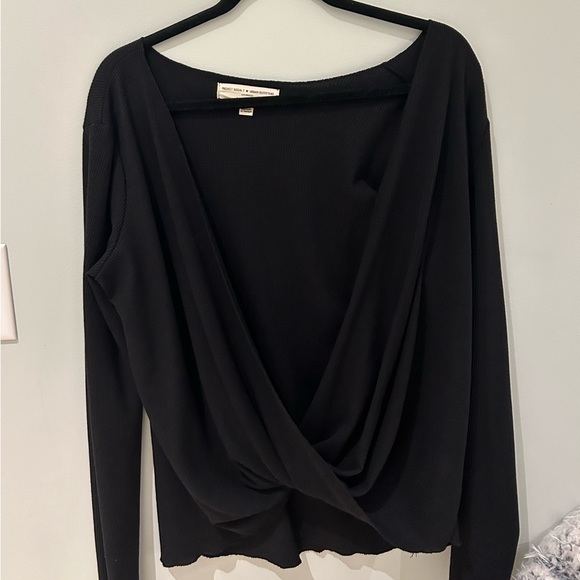 Black long sleeve waffle blouse Size Large - Picture 3 of 3